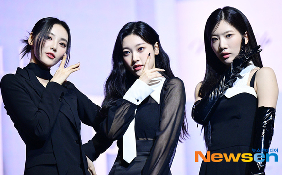 PHOTO】“今月の少女（LOONA）のユニット”ODD EYE CIRCLE、ニューミニ