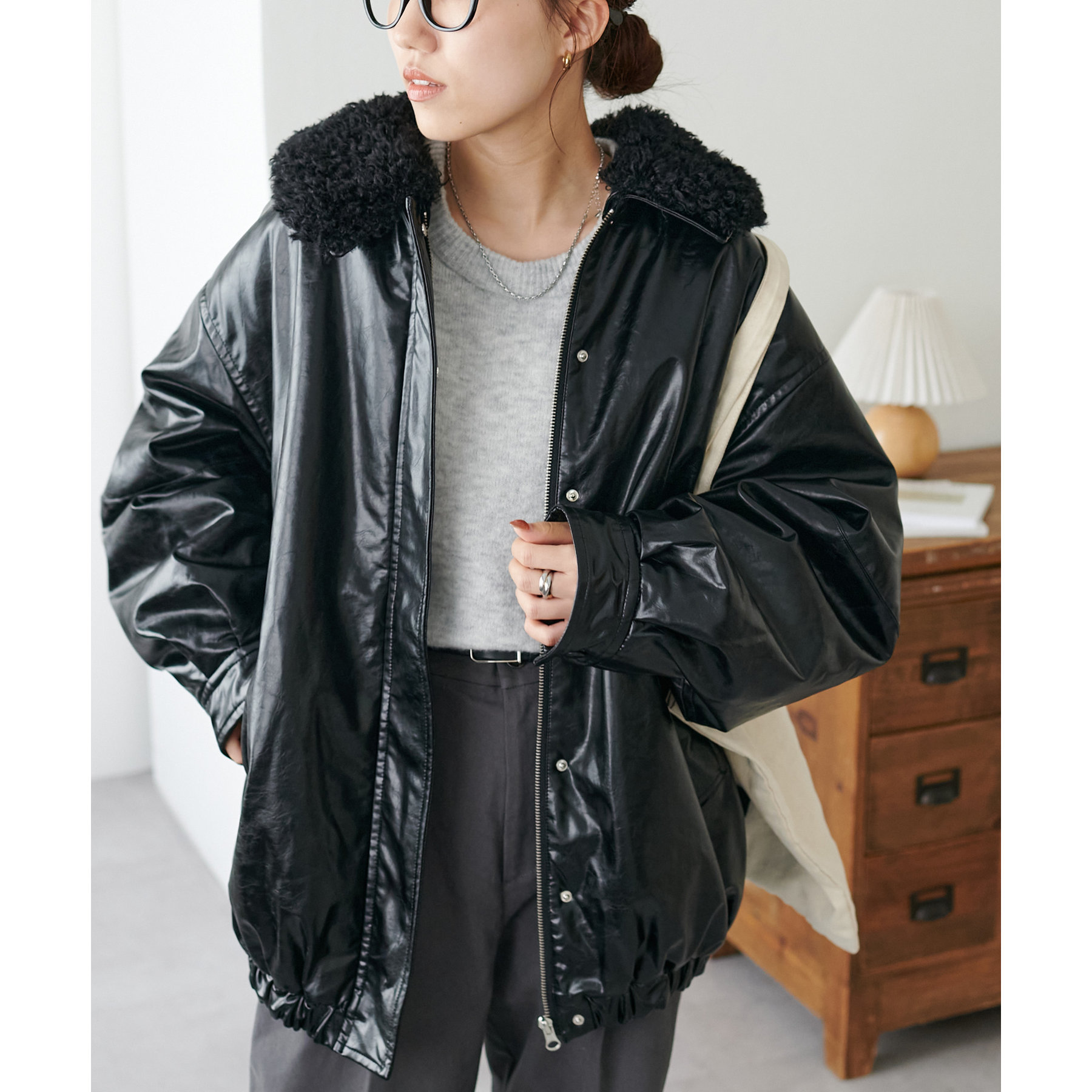 ガラスレザーボア衿ブルゾン | ファッション通販サイト NUGU