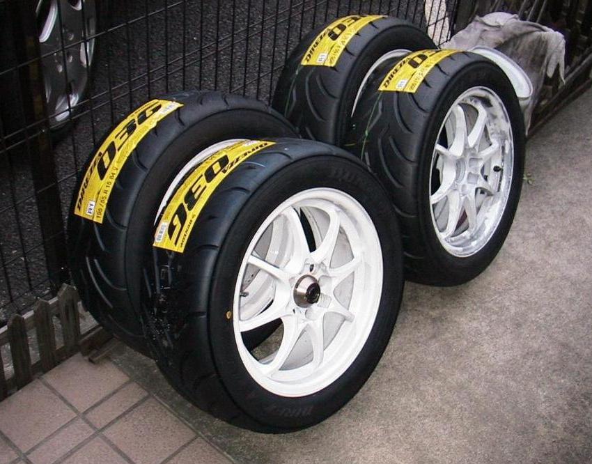 ダンロップ DIREZZA 03G 205-50-15 R1コンパウンド のパーツレビュー