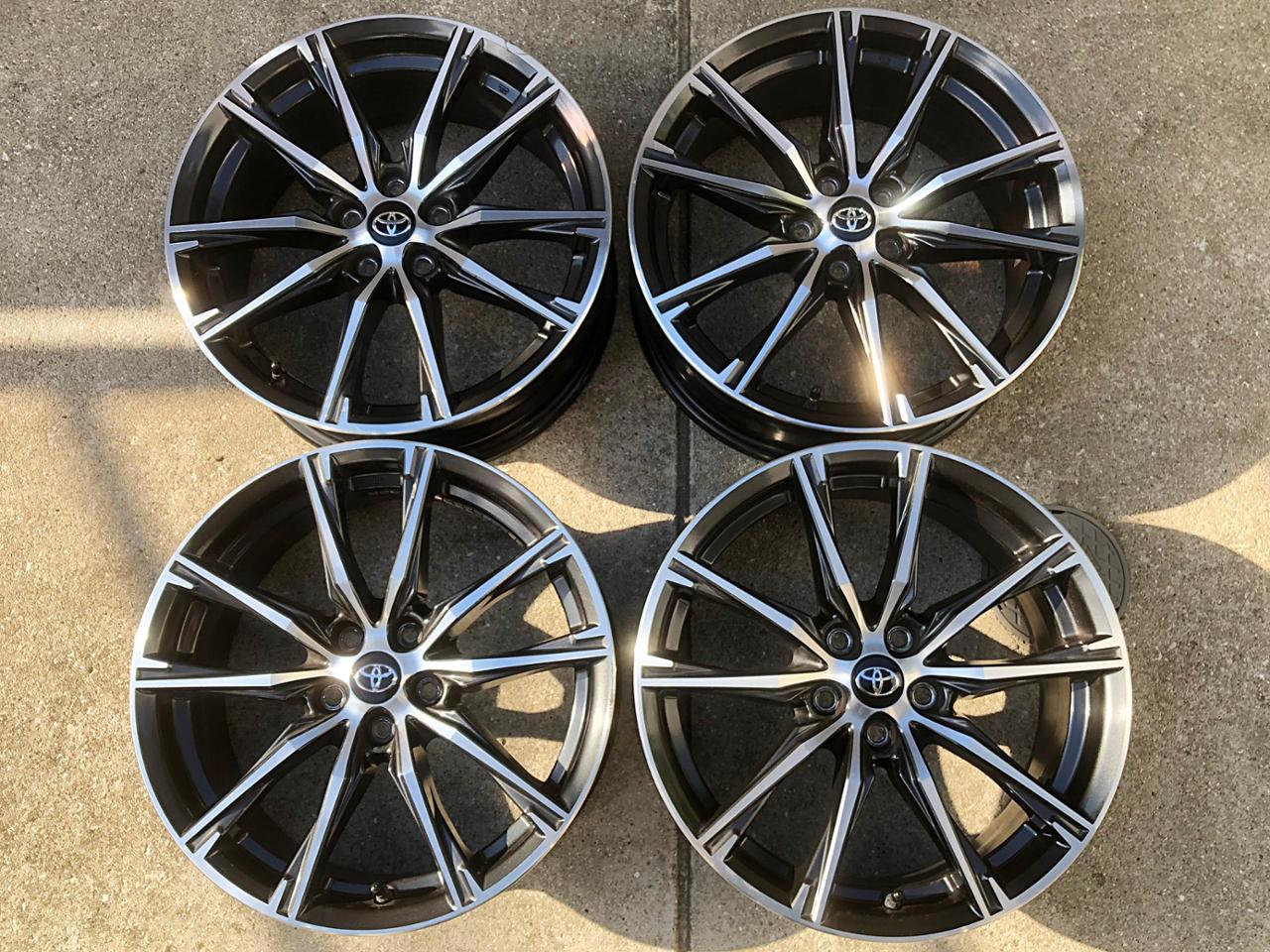 トヨタ(純正) 86(ZN6)後期 純正アルミホイール のパーツレビュー