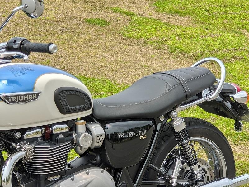 トライアンフ(純正) ストリートツイン用シート のパーツレビュー