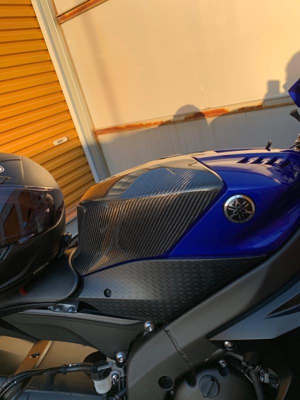 才谷屋 タンクカバーver2 カーボン綾織り のパーツレビュー | YZF-R6