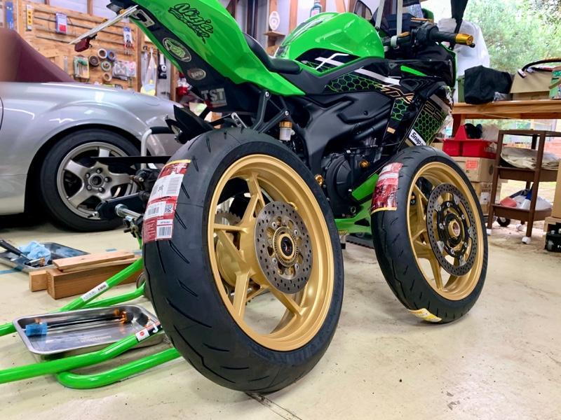 PIRELLI DIABLO ROSSO Ⅳ のパーツレビュー | Ninja ZX-25R(しみちょろ