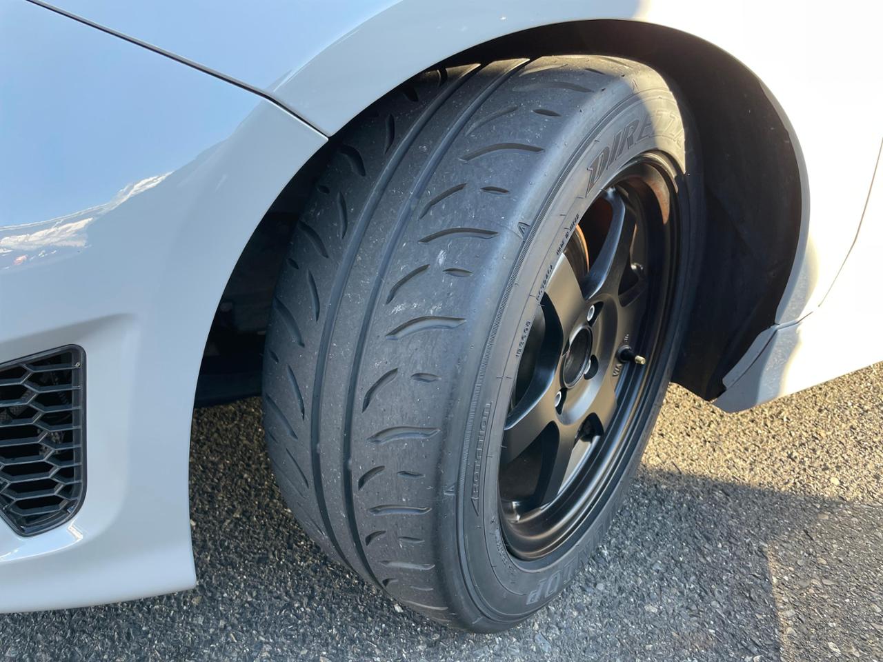 DUNLOP DIREZZA ZⅢ205/50R15 のパーツレビュー | 595 （ハッチバック