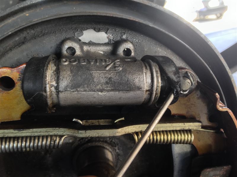 Rrブレーキ修理（スズキ マイティボーイ・M-SS40T）by blue