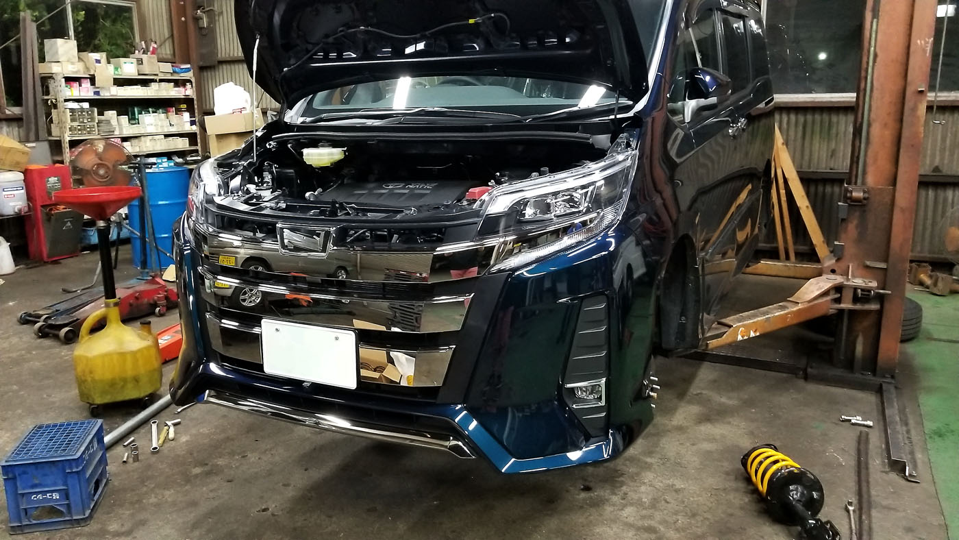 モデリスタ・ローダウンスプリング装着（トヨタ ノア・80系）by やっき