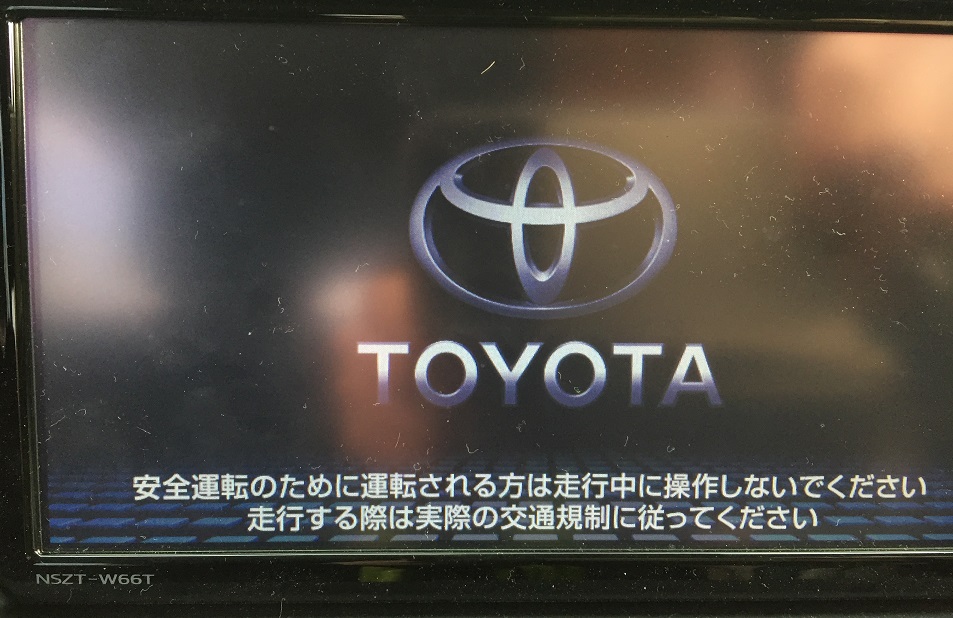 TOYOTA PIXIS VAN 純正ナビゲーション NSZT-W66T DCM無し 地図更新