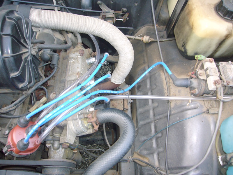 SJ30 エンジン不調によりプラグコード、デスビキャップなど交換