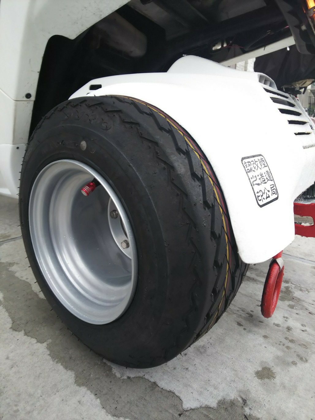 HV FACTORY ポン付けワイドタイヤホイール（ホンダ ジャイロキャノピー