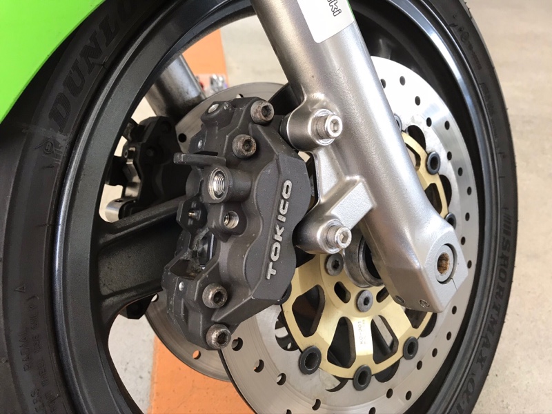 ZZR1200 純正キャリパー 流用 準備編（カワサキ ZRX400）by haruyama