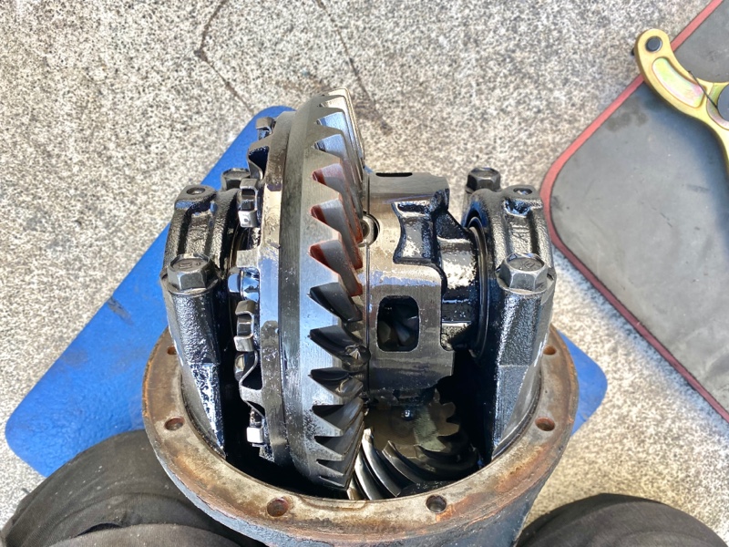 トヨタ純正トルセンLSDに交換その2（トヨタ ハイラックスサーフ・N180
