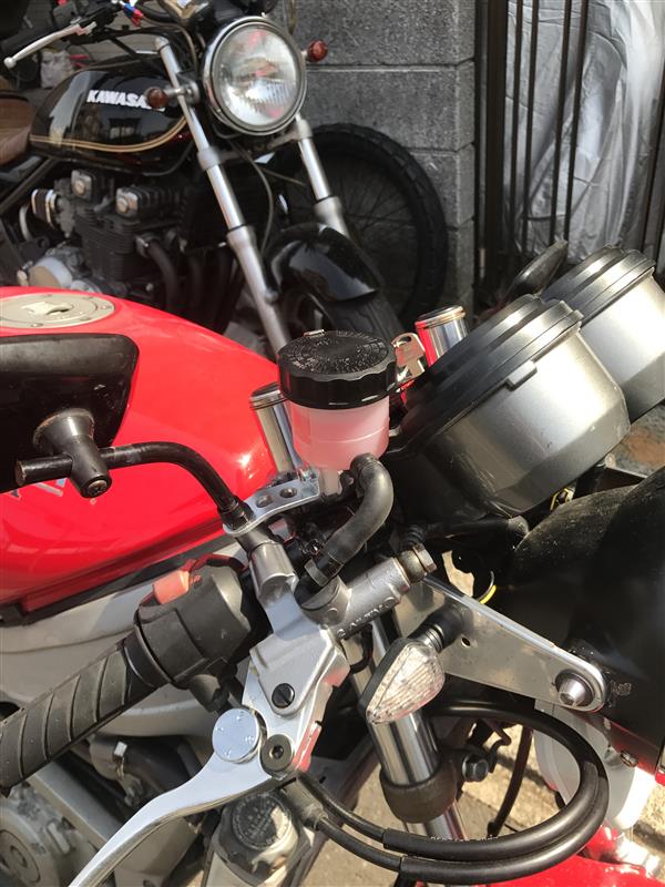 ニッシン 横型別体マスター(1/2) のパーツレビュー | VT250 SPADA