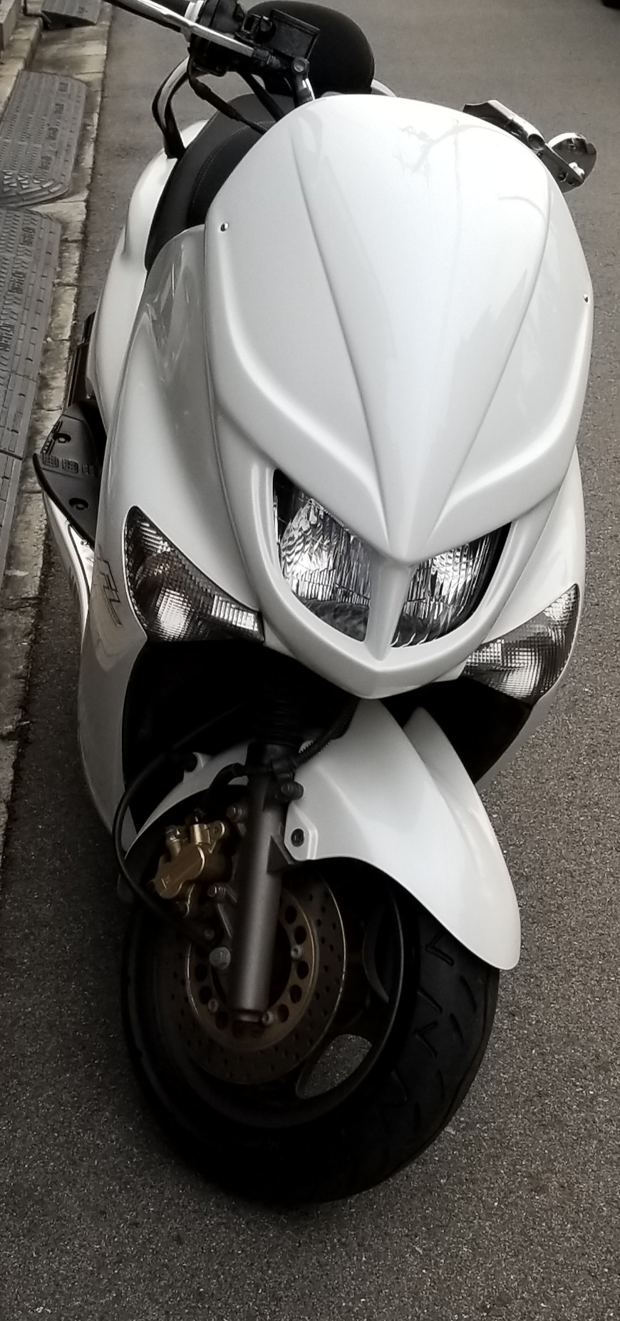 不明 フロントマスク2個目😵💦 のパーツレビュー | マジェスティ125