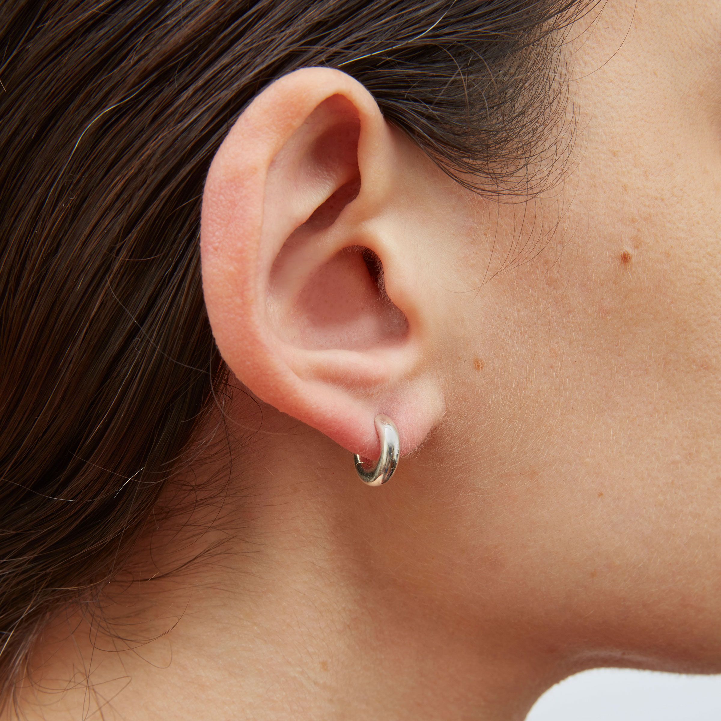 Mini Macro Hoop WG | Spinelli Kilcollin