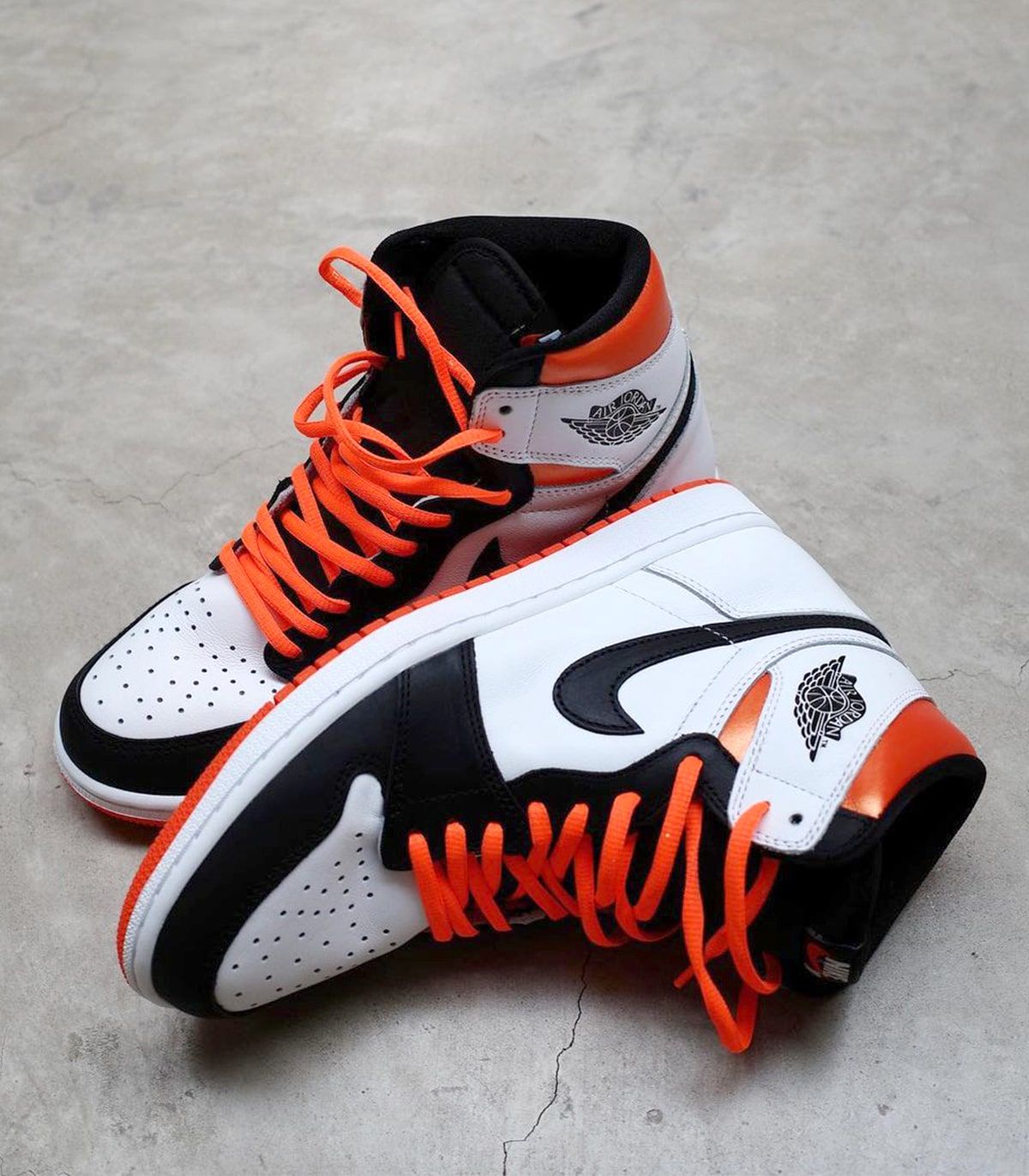 Where to Buy the Air Jordan 1 High “Electro Orange” | House of Heat°