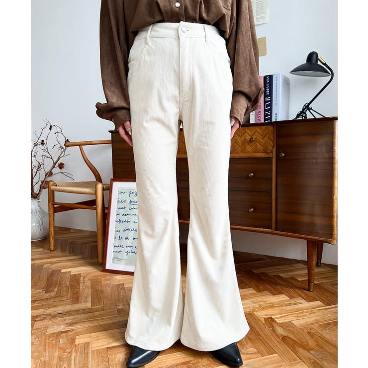 コーデュロイフレアパンツ[品番：ERMW0004196]｜moment+（モーメント