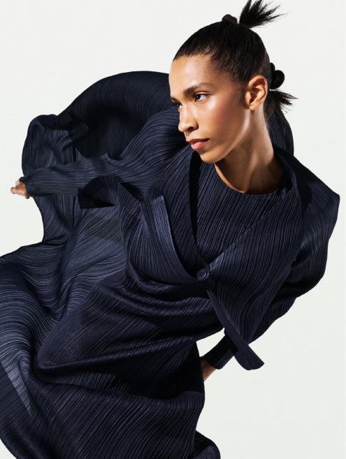 アイテムのご紹介「CITY FRAME」 – isseymiyake.com