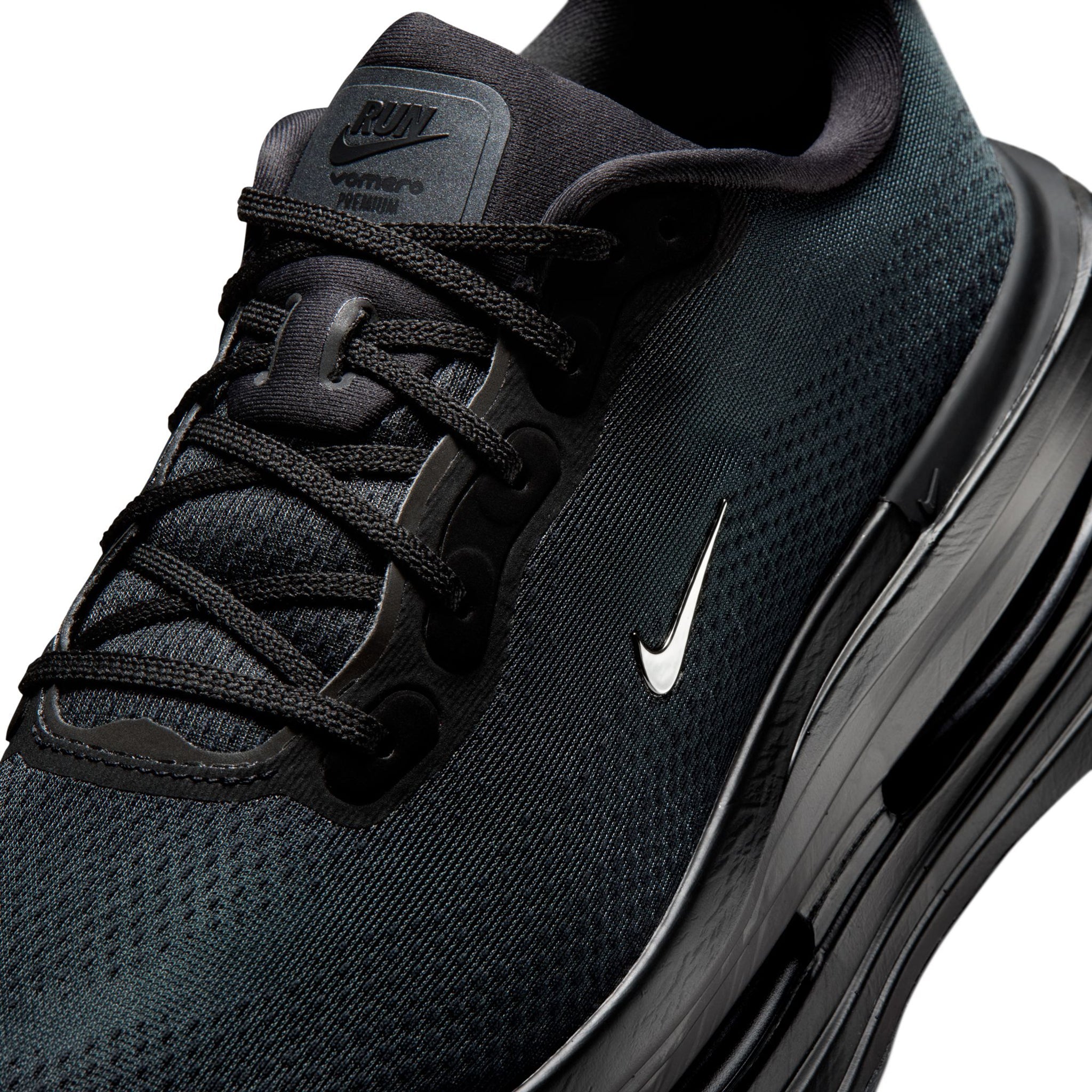 NIKE VOMERO PRM SP / 001:BLACK/BLACK-WHITE | GR8