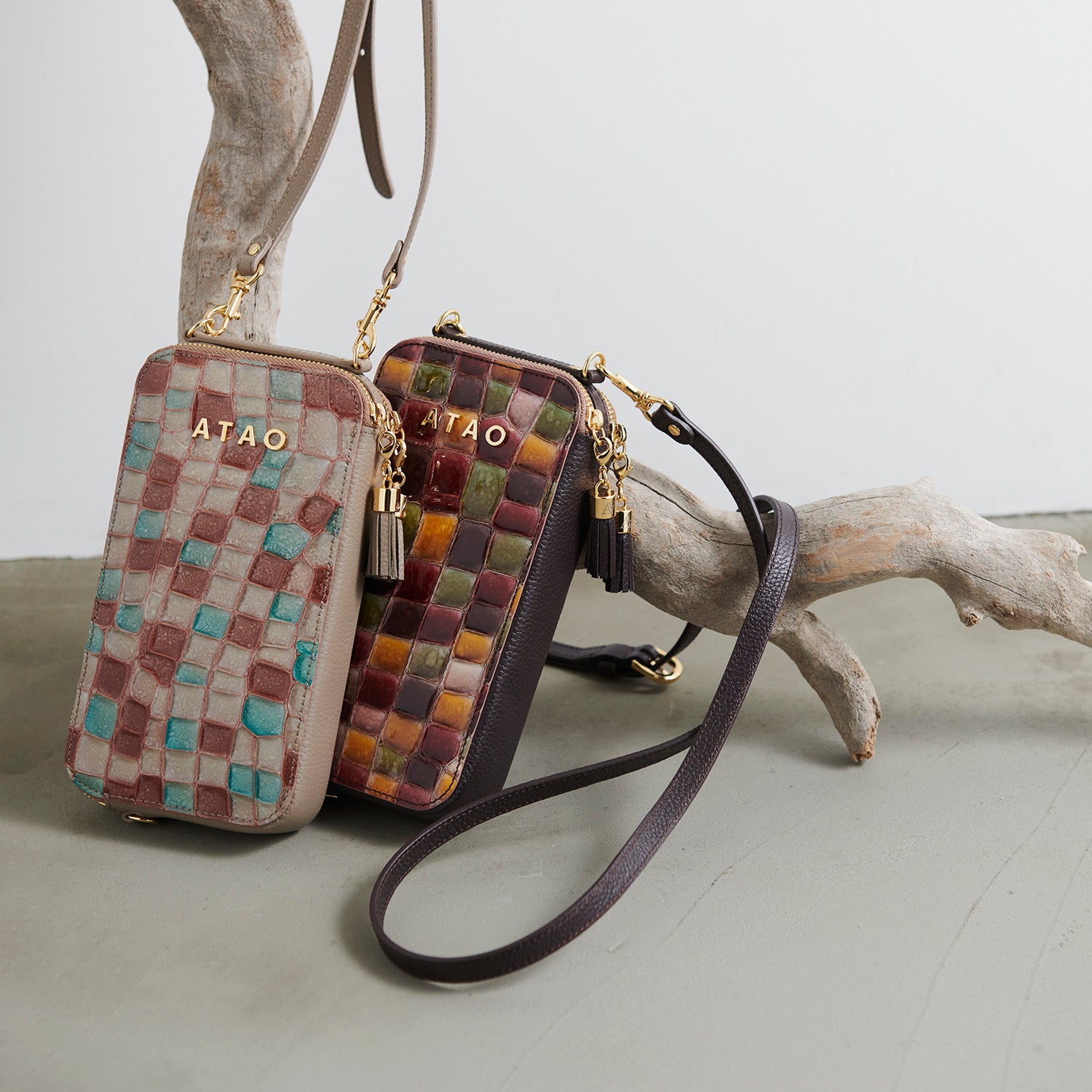 ママたちからお財布ショルダーが人気の理由とは？お財布ショルダーが