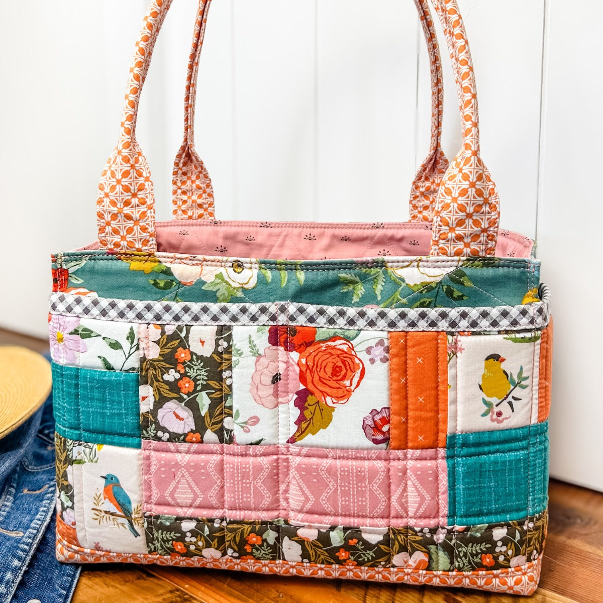 Patchwork Pockets Maggie Poppins: A Quilted Tote Bag Pattern