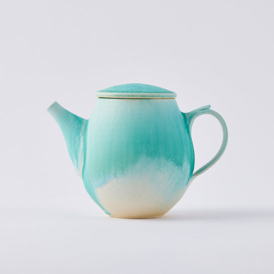 色の小宇宙 「岩崎龍二のうつわ」というアート | Discover Japan