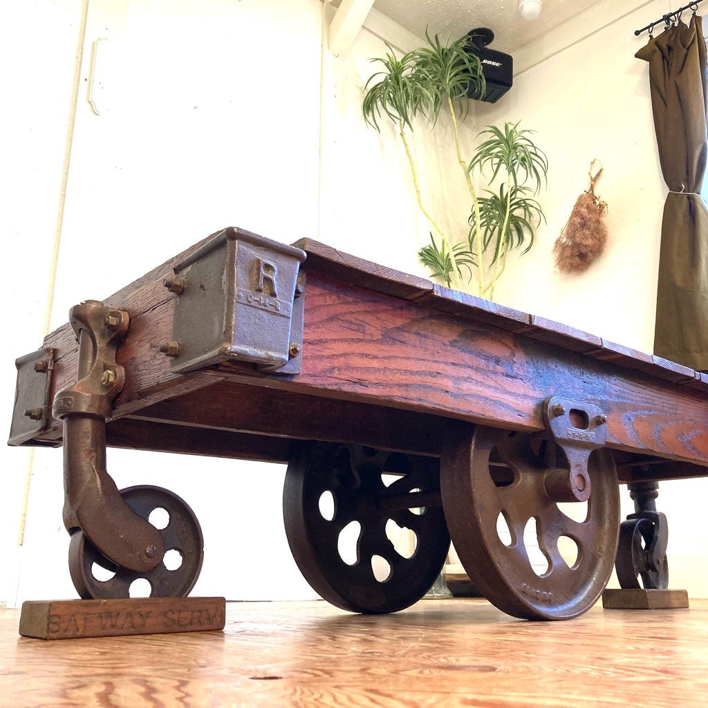 インダストリアル トロリーテーブル リビングテーブル ディスプレイ