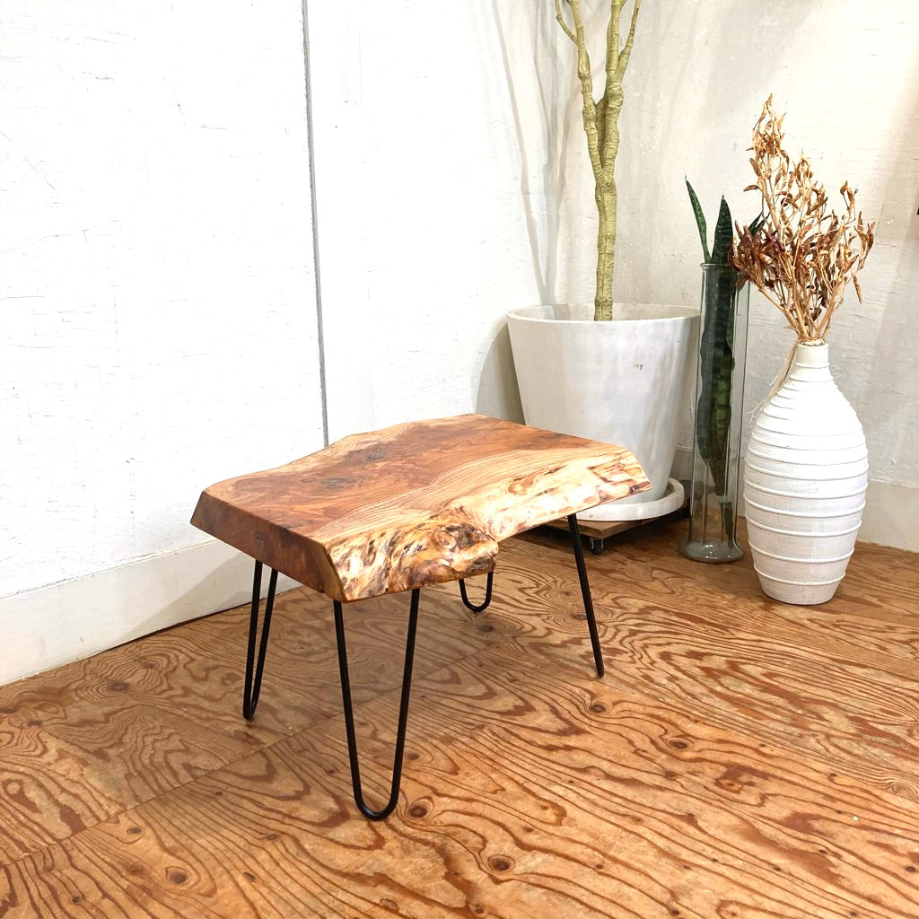 ケヤキ一枚板のミニテーブル リメイク家具 再生家具 リバイブモブラー