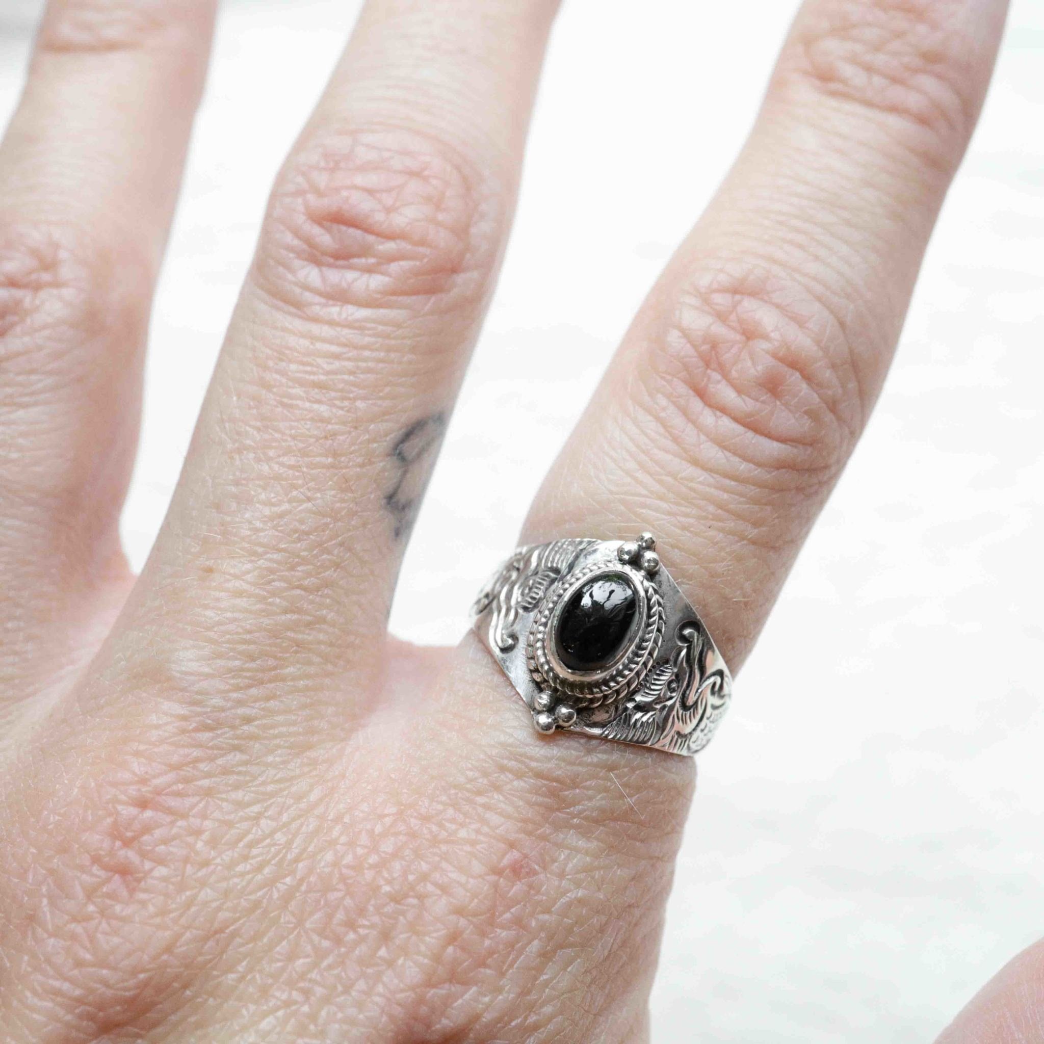 Black Tourmaline Ring - Draco - Pierres D'ailleurs