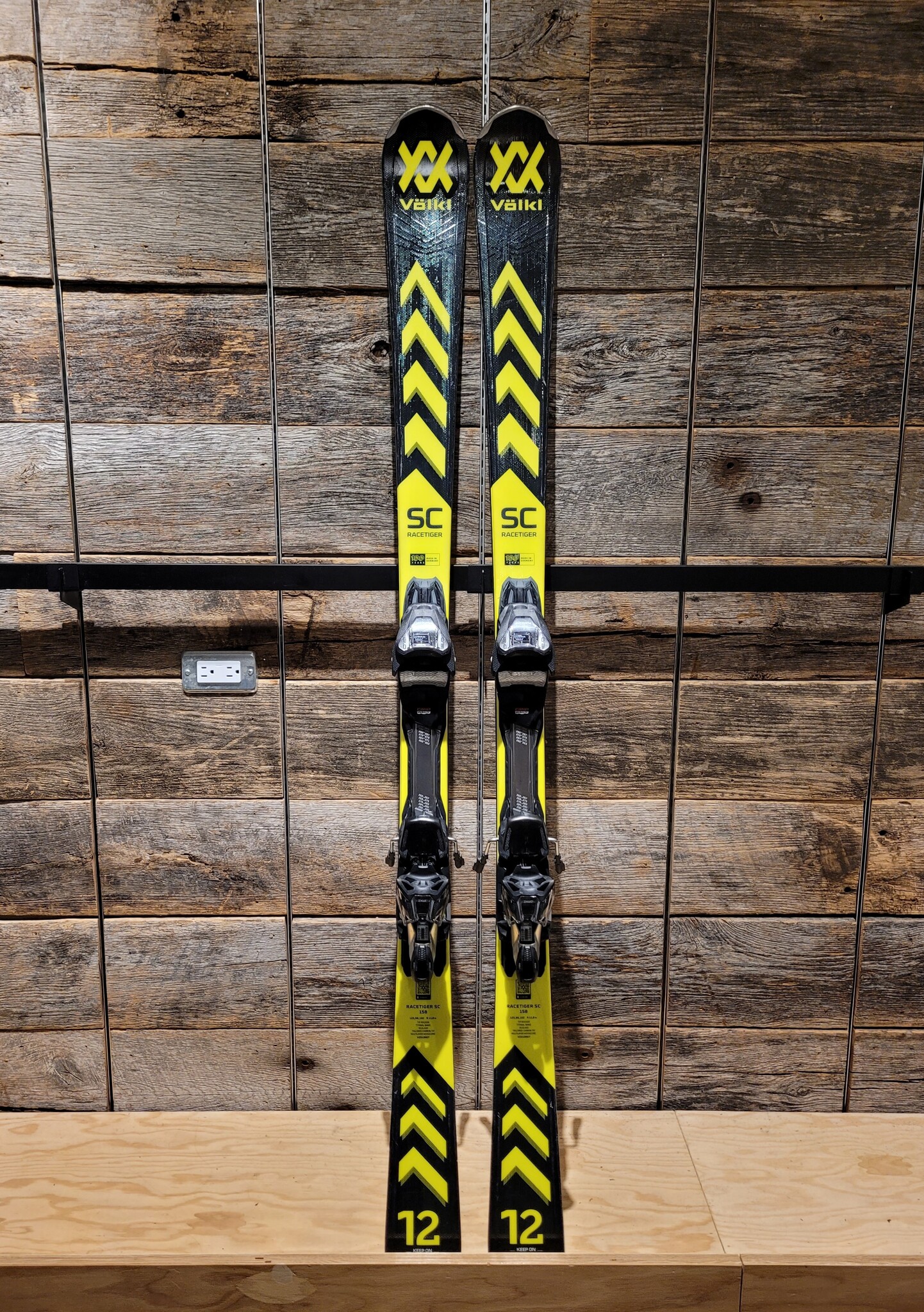 2024 Volkl Racetiger SC w/ Marker vMotion (Ex-Rental) - Premium