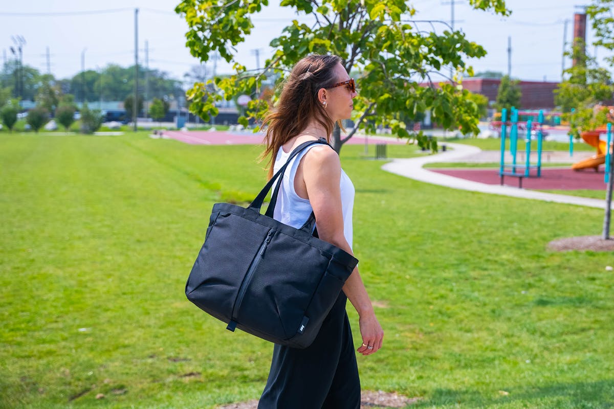 Aer City Tote Review | Pack Hacker