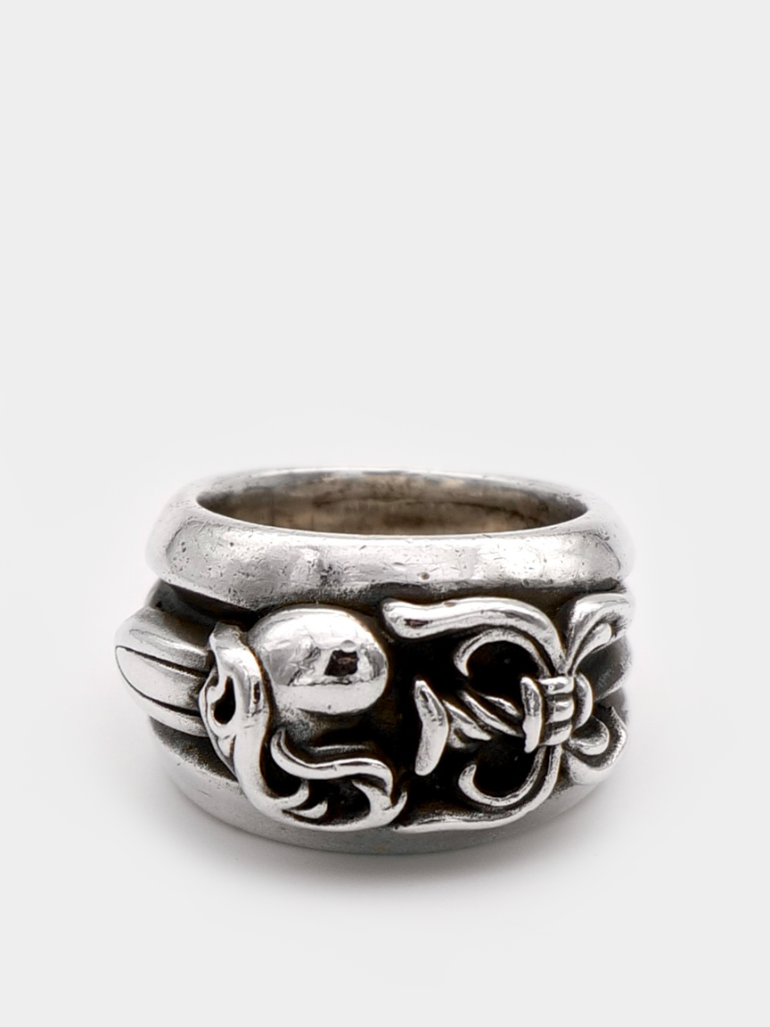Dagger Heart Ring | Savethechrome Shop