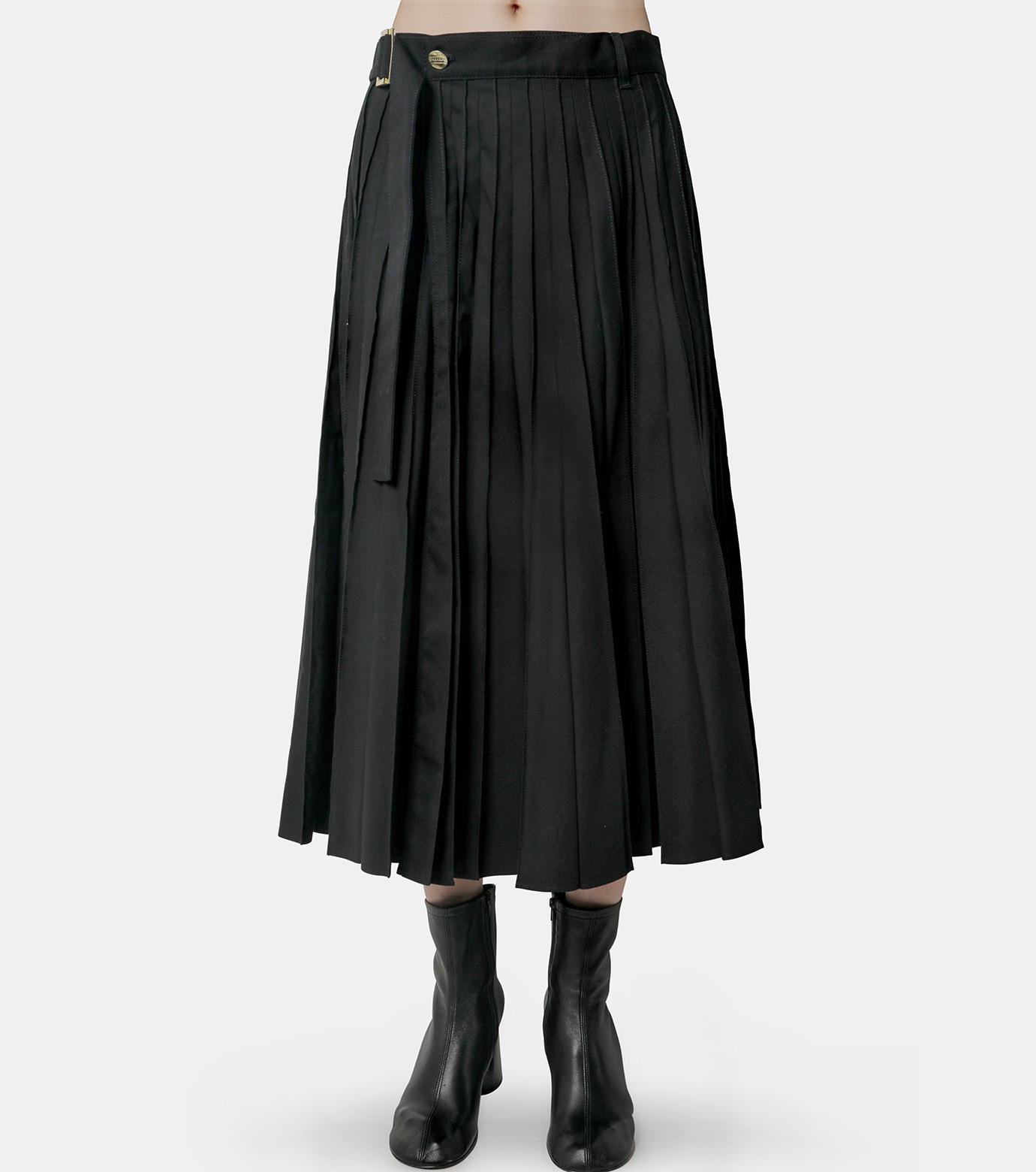 サカイ - sacai | Carhartt WIP Pleated Skirt-Black-1の通販 | RESTIR
