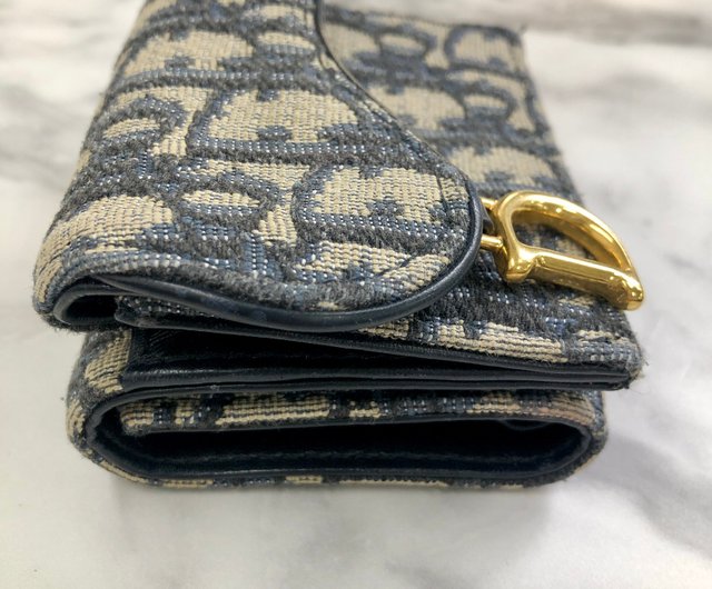 Japan [Delivered directly from Japan, used packaging] Christian