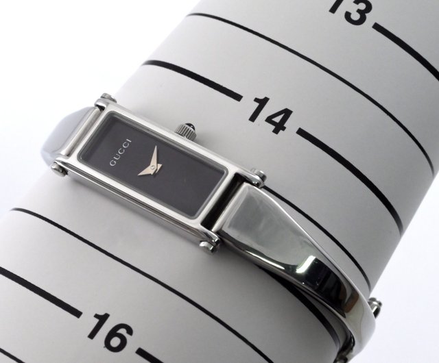 送料無料 GUCCI 1500L 女性用腕時計 Quartz 12mm Black/Silver 古董錶
