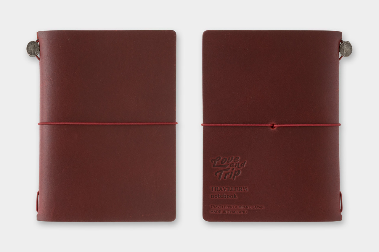 TRAVELER'S Notebook LOVE AND TRIP - Starter Kit (Passport Size)