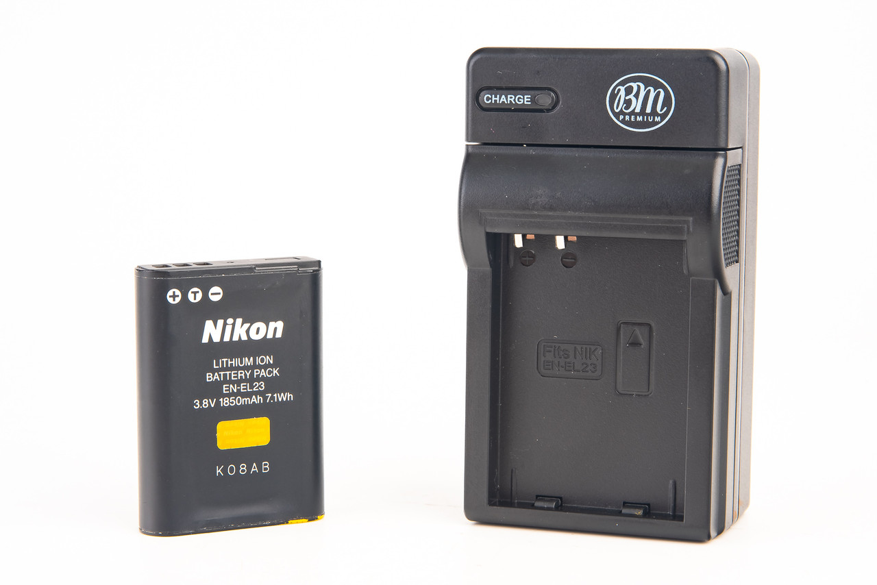 Nikon COOLPIX P900 16.0MP 83x Zoom Digital Camera with Cap Charger