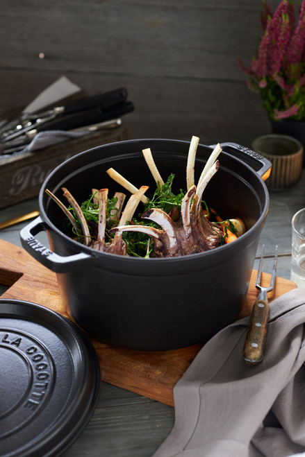 Staub Round Deep Cocotte 24cm, Black