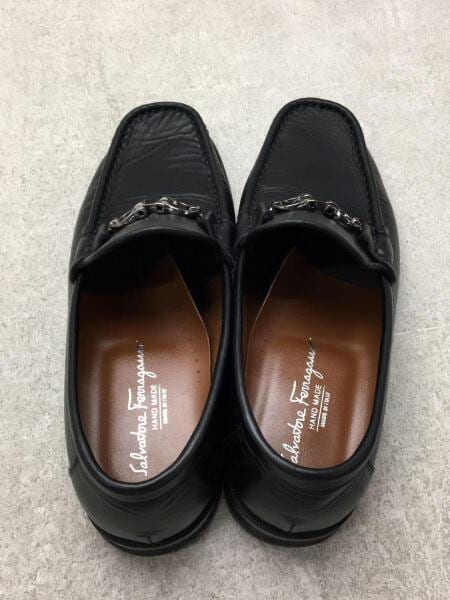 Salvatore Ferragamo(サルヴァトーレフェラガモ) / ローファー/--/BLK