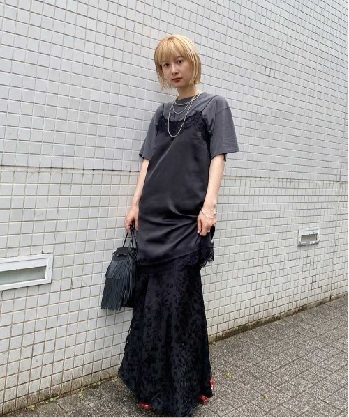 Ameri（アメリ）の「MEDI SATIN JACQUARD GATHER SKIRT（スカート