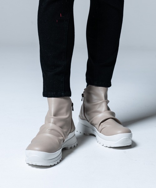 glamb（グラム）の「Side Zip Drape Boots / サイドジップドレープ