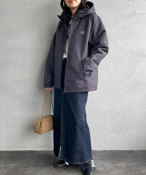 FRED PERRY/フレッドペリー] 別注 パデッド フード刺繍シェル