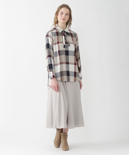 BLUE LABEL CRESTBRIDGE（ブルーレーベルクレストブリッジ）の