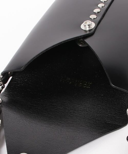 TOGA PULLA（トーガ プルラ）の「TOGA PULLA Leather shoulder pouch