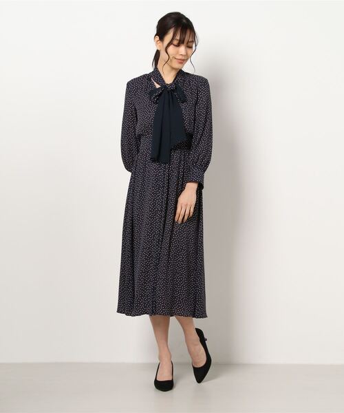 ANAYI（アナイ）の「ランダムドットPTボウタイワンピース