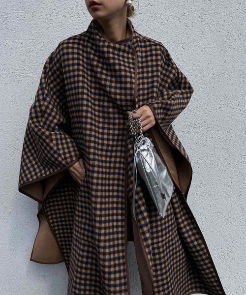 Ameri（アメリ）の「REVERSIBLE COLOR PONCHO COAT（ポンチョ）」 - WEAR