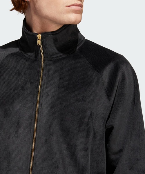adidas（アディダス）の「タイショーン ベロア トラックジャケット