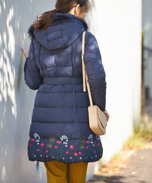 CLE des ZONES（クレ デ ゾーン）の「花柄刺繍ダウンコート（ダウン