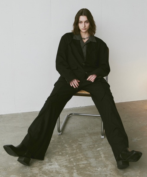 soerte（ソエルテ）の「Design tack wide flared pants/デザインタック