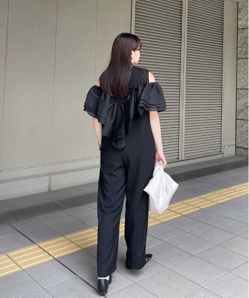 Ameri（アメリ）の「MANY WAY LADY LIKE FRILL ROMPERS（サロペット