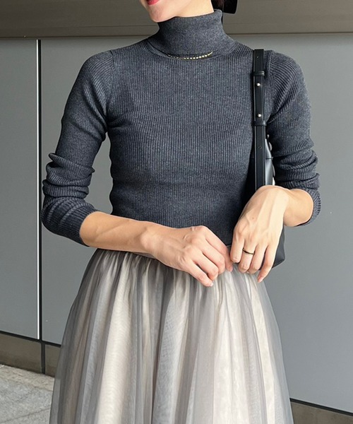 anuans（アニュアンス）の「カシミヤブレンドフィットリブニットプル